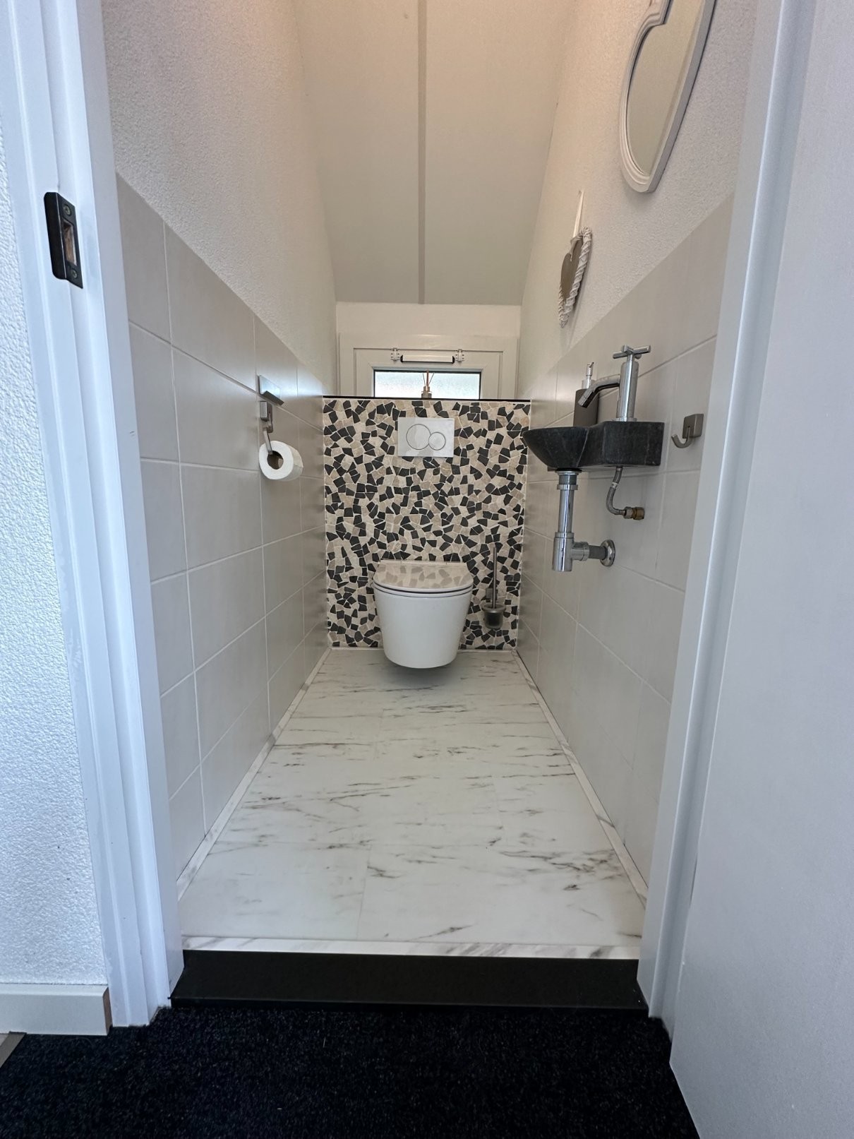 11 toilet