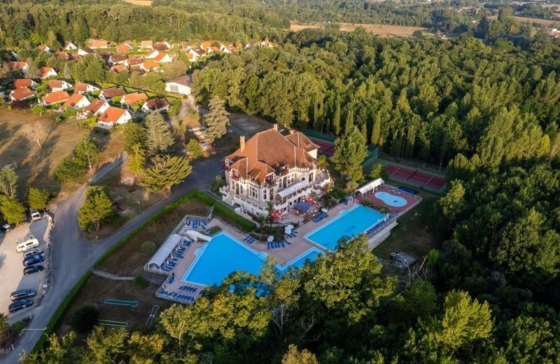 Nederlands vakantiepark frankrijk met zwembad