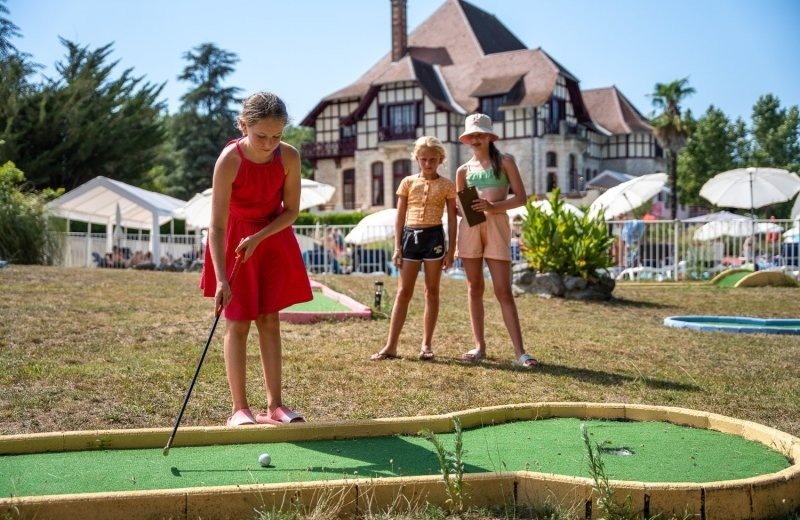 Vakantiepark met midgetgolf zuid frankrijk